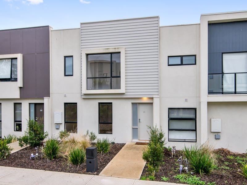 13 Reeve Lane, Chirnside Park, VIC 3116