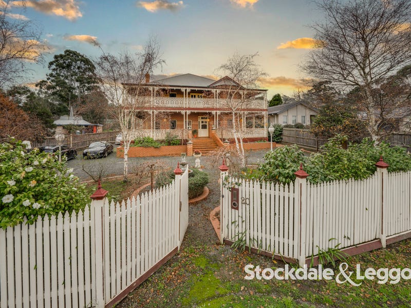 20 Napoleon Road, Ferntree Gully, VIC 3156