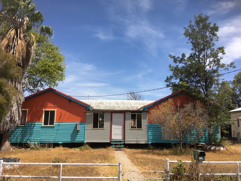 17 Progress Street, Quinalow, QLD 4403