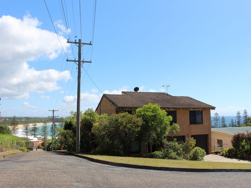27 High Street, Black Head, NSW 2430