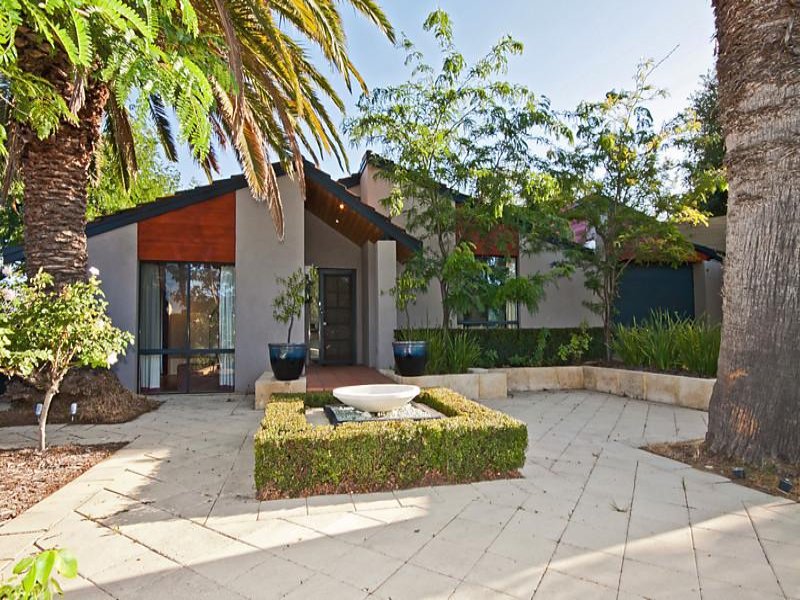 1 Lennoxtown Road, Duncraig, WA 6023 Property Details