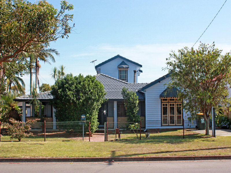 9 Docker Street, Marks Point, NSW 2280