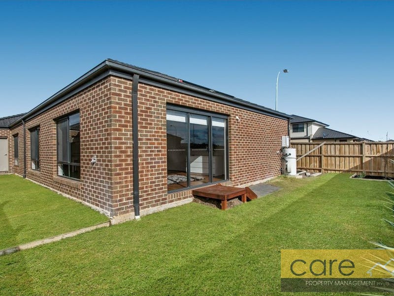 27 Parkgate Drive, Clyde North, VIC 3978