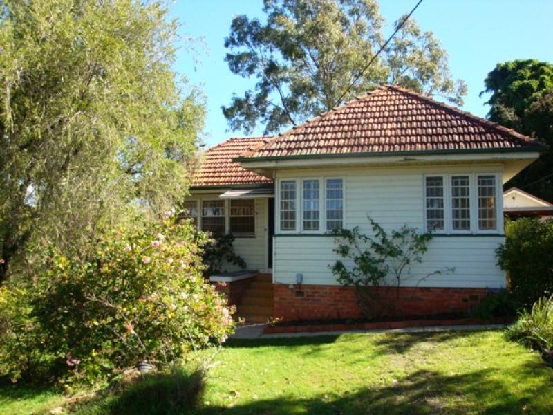 5 Lyon Avenue, Oxley, Qld 4075 Property Details