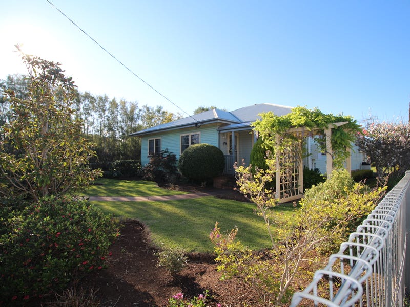 31 Hume Street, Pittsworth, QLD 4356