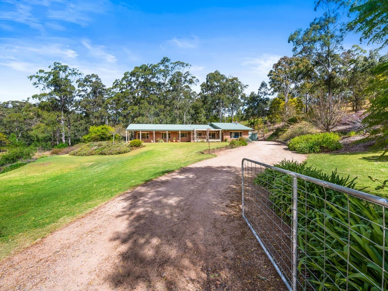 84 Munro Road, Hampton, Qld 4352 Property Details