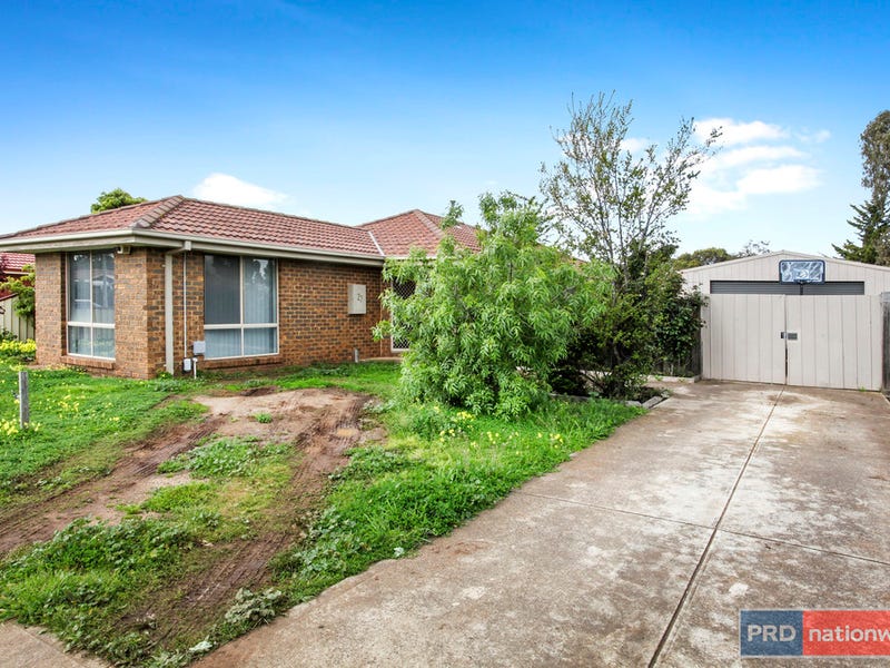 27 Dunvegan Drive, Kurunjang, Vic 3337 Property Details