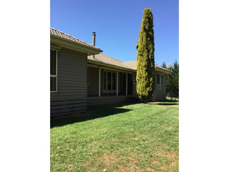 220 Stock Road, Drouin West, VIC 3818