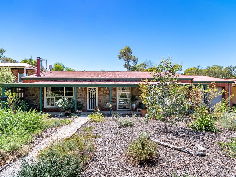 15 Adelaide Road, Tungkillo, SA 5236 Property Details