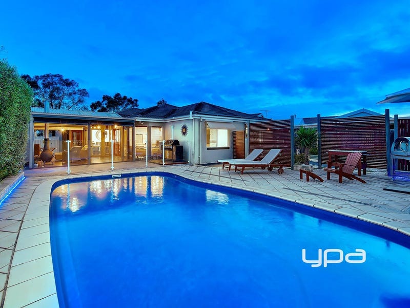 3 yacht court taylors lakes