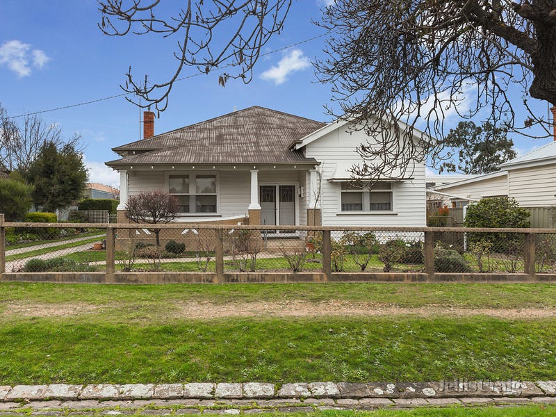 14 Berkeley Street, Castlemaine, Vic 3450 Property Details