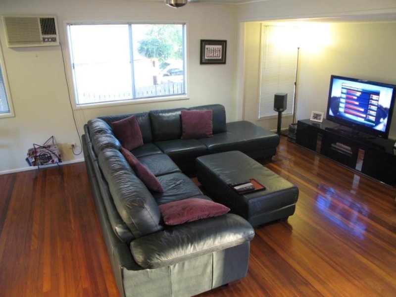 37 DUMBARTON DRIVE, Kenmore, Qld 4069 Property Details