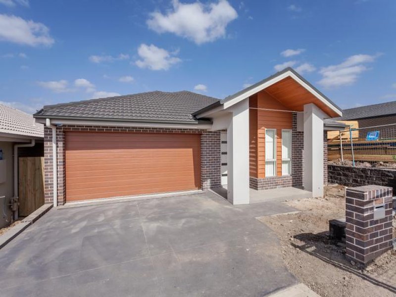 10 Hassall Way, Glenmore Park, NSW 2745