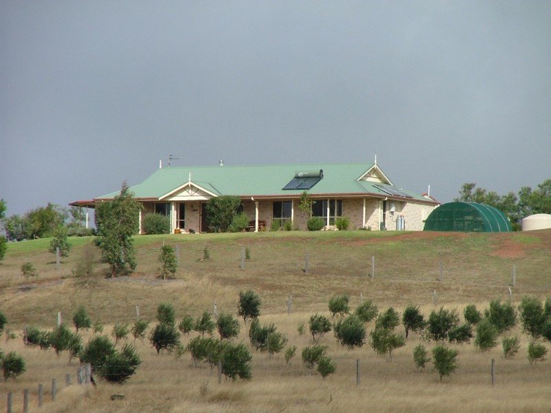 724 Merritts Creek Road, Hampton, Qld 4352 Property Details