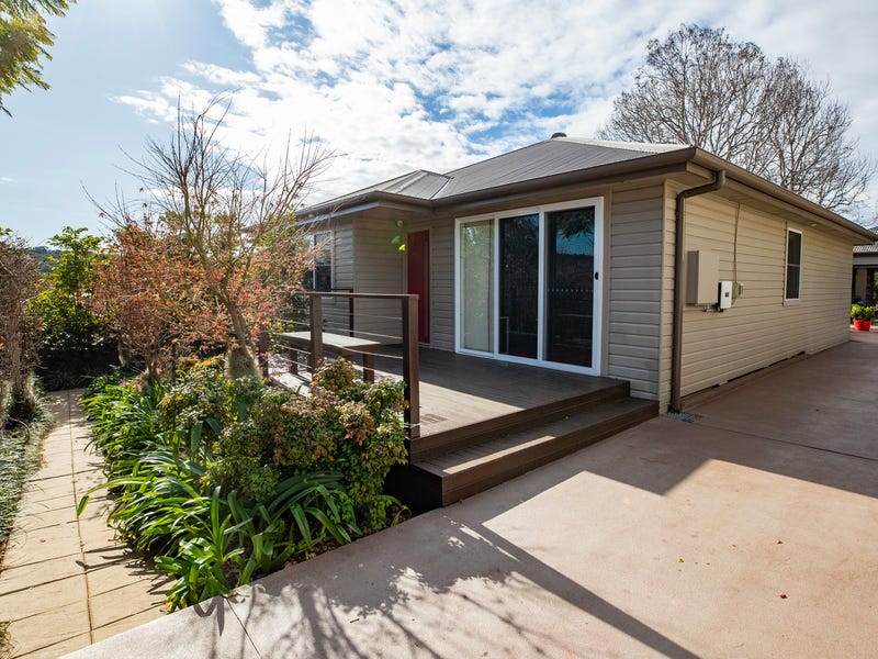 17 Coane Street, Warners Bay, NSW 2282