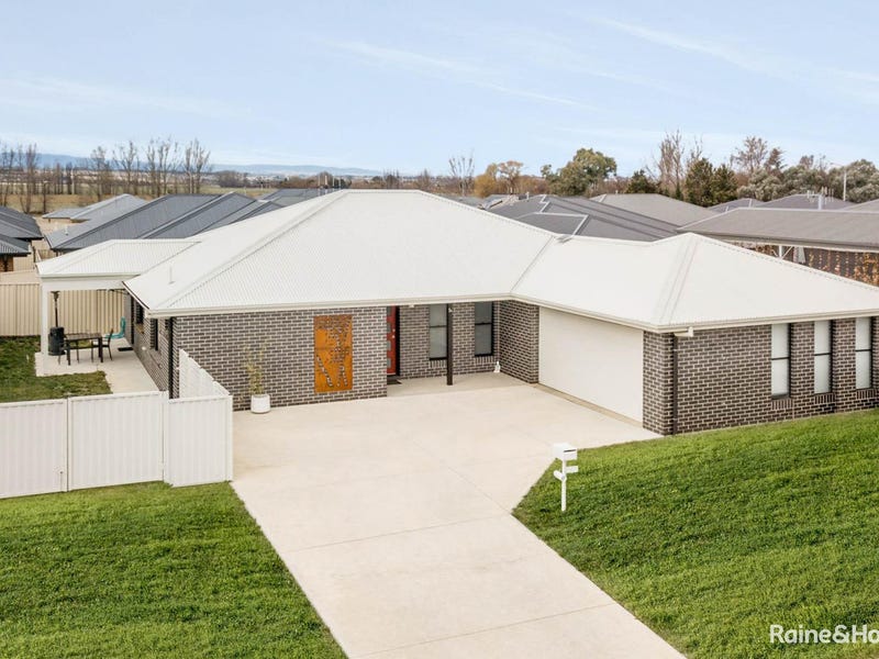 1a Maxwell Drive, Eglinton, NSW 2795 Property Details