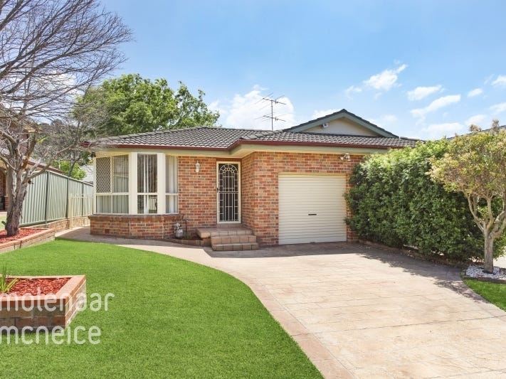 1/8 Arkell Drive, Figtree, NSW 2525