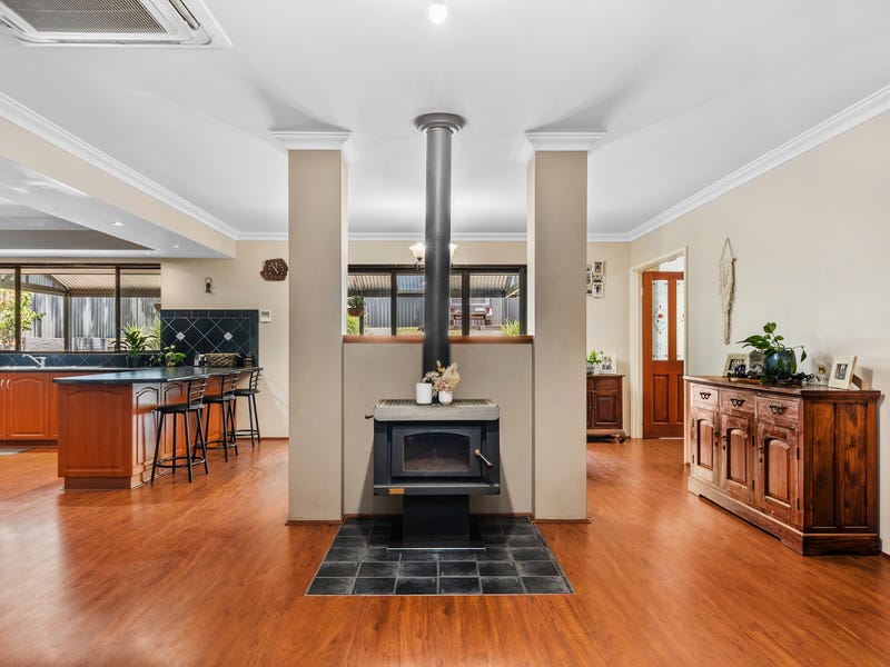 31 Banksiadale Road, Dwellingup, WA 6213 House for Sale realestate