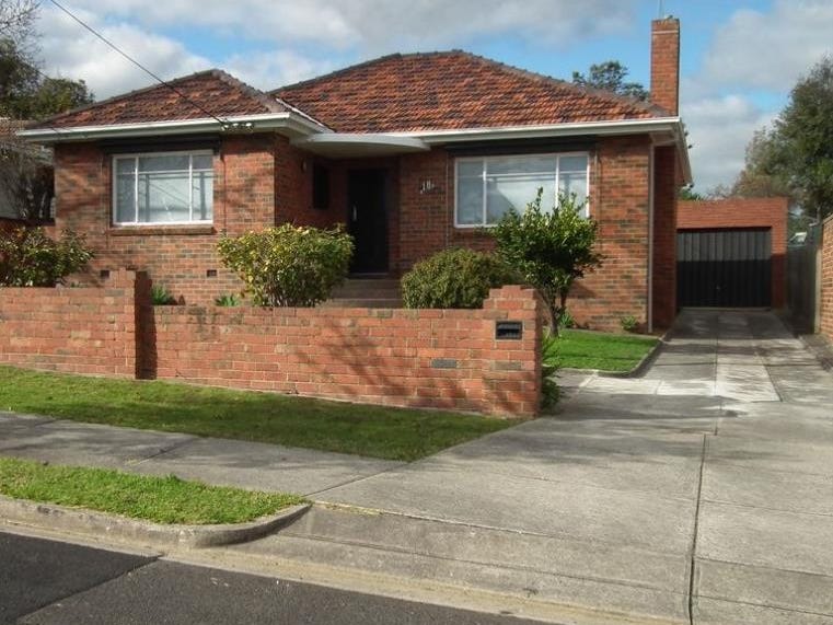 18 Munro Street, Macleod, VIC 3085