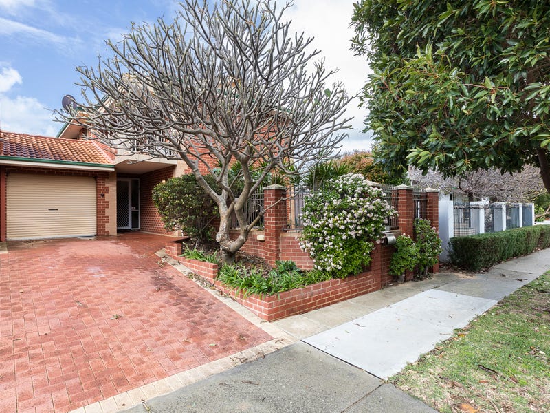 2/2 Cornelian Street, Scarborough, WA 6019