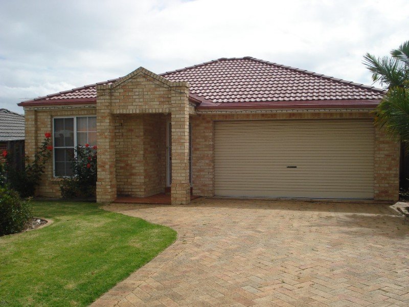 202 Leacocks Lane, Casula, NSW 2170