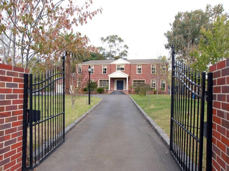 8 Norris Road, Rowville, VIC 3178