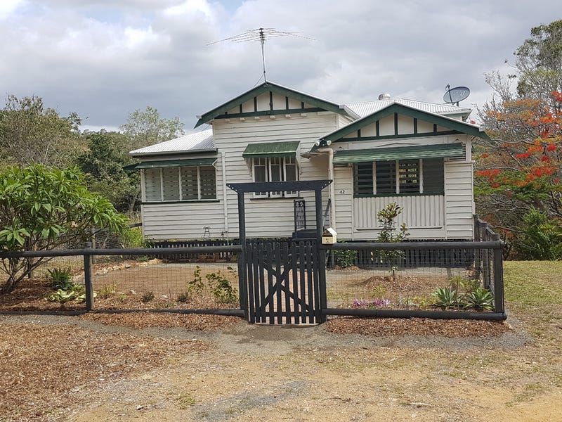 42 Gordon Street, Mount QLD 4714