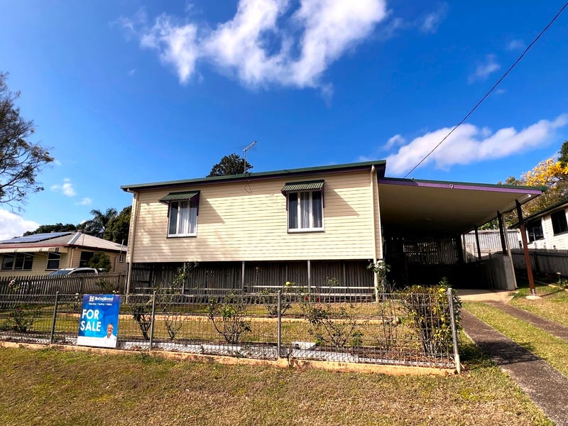 9 Langdon Street, Sarina, Qld 4737 Property Details