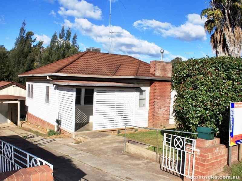 127 Lake Albert Road, Kooringal, NSW 2650