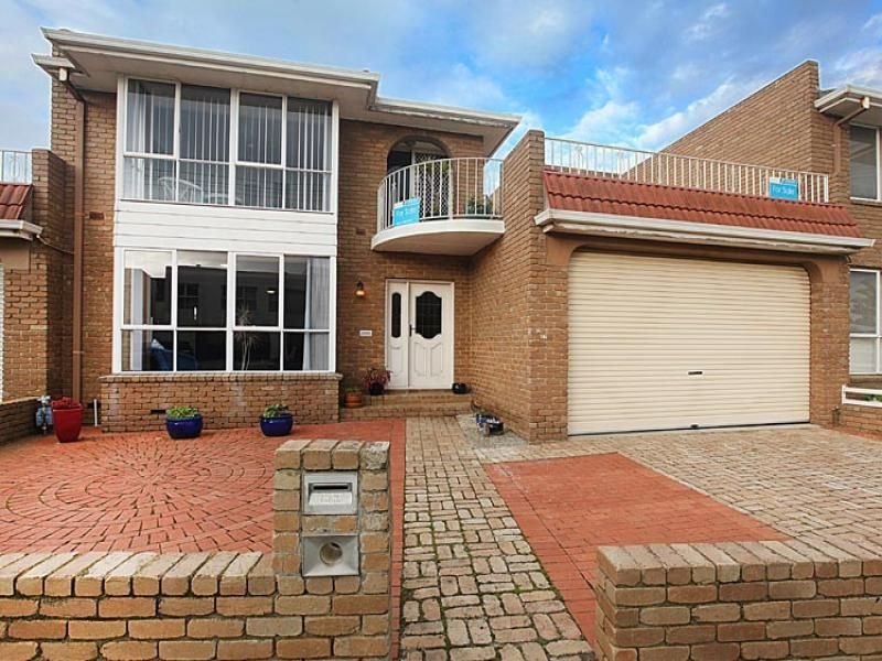 2/97 Esplanade, Altona, Vic 3018