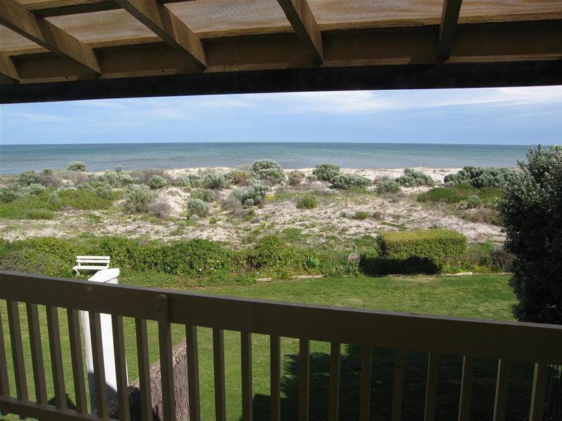 27 Cormorant Court, West Lakes Shore, SA 5020 27 Cormorant Court, West Lakes Shore, SA 5020