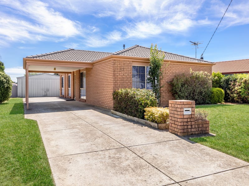 53 Mcnulty Drive, Wendouree, VIC 3355 - realestate.com.au