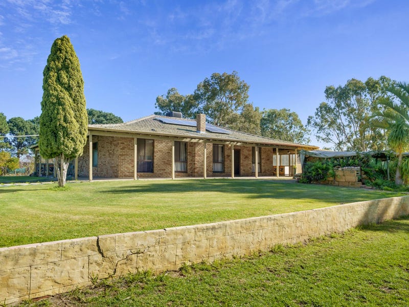 70 Freeman Road, Forrestdale, WA 6112 Property Details