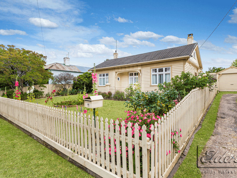 11 Bull Street, Castlemaine, Vic 3450 Property Details