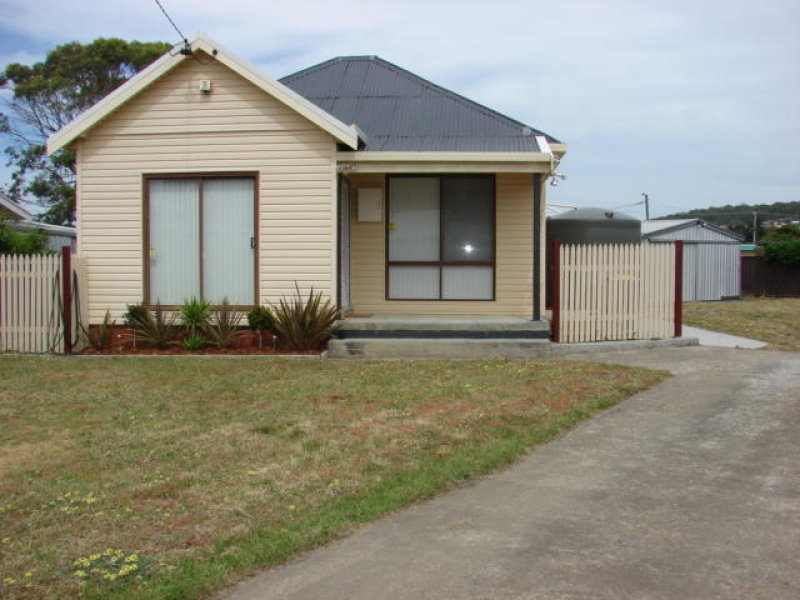 14 Banksia Street, Primrose Sands, TAS 7173