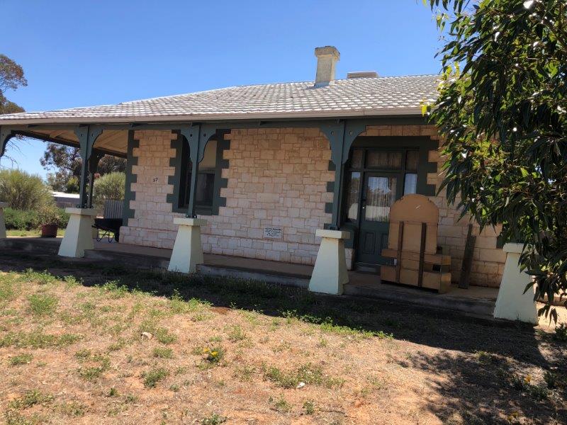 37 Ballantyne Street, Wudinna, SA 5652