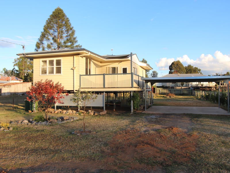 7 Eames Street, Crows Nest, QLD 4355