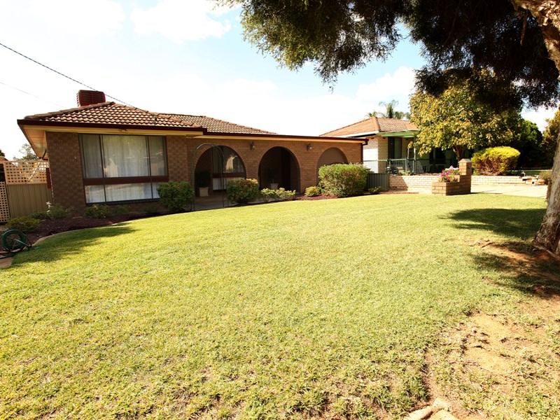 9 Loth Street, Ashmont, NSW 2650 Property Details