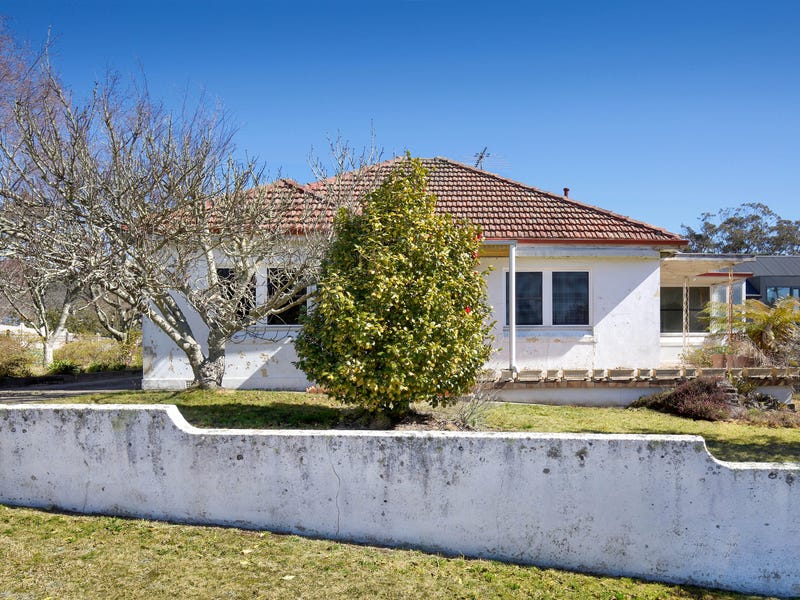 42 Mort Street, Katoomba, NSW 2780 Property Details