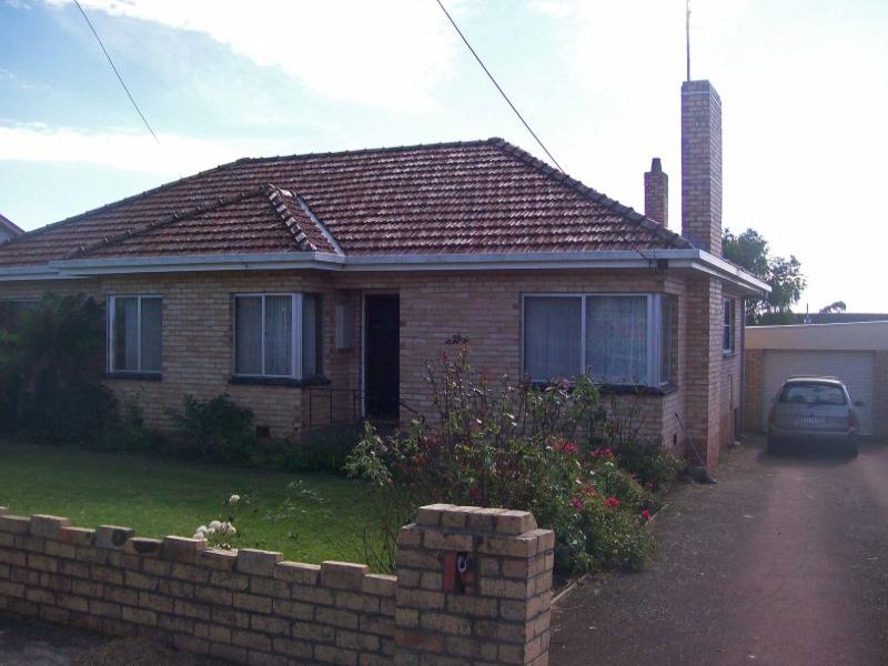 26 Hopetoun Street, Camperdown, Vic 3260 Property Details