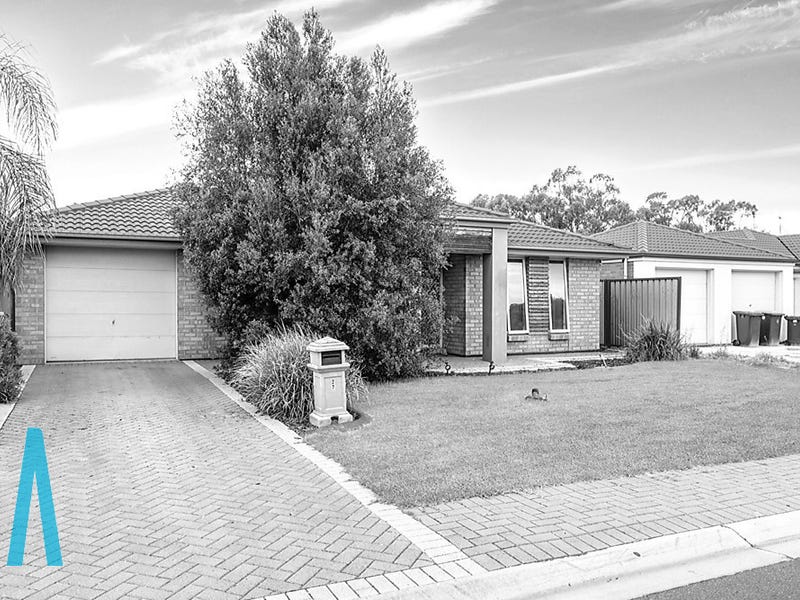 27 Lakeside Drive, Andrews Farm, SA 5114