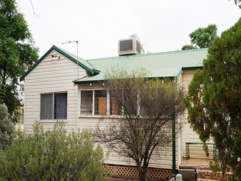 7 Todd Street, Merredin, WA 6415