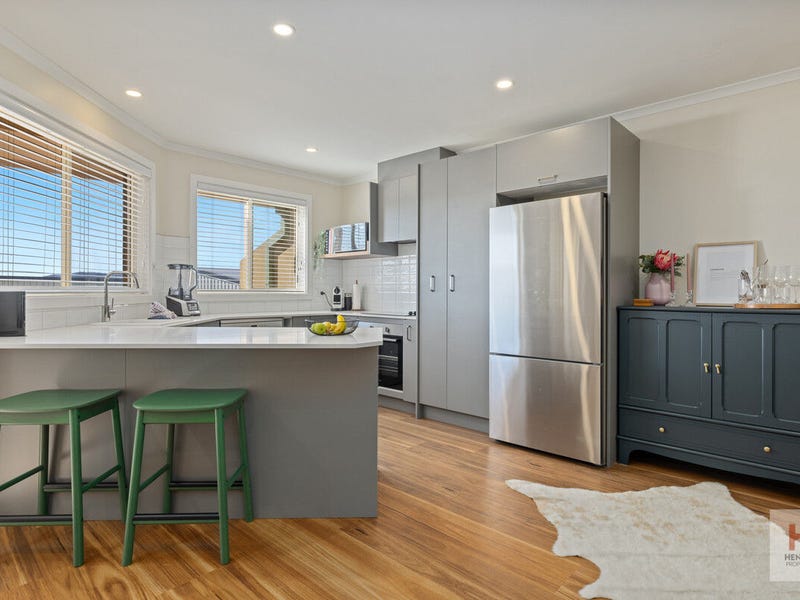 2/13 Reedys Cutting Road, Jindabyne, NSW 2627 Townhouse for Sale