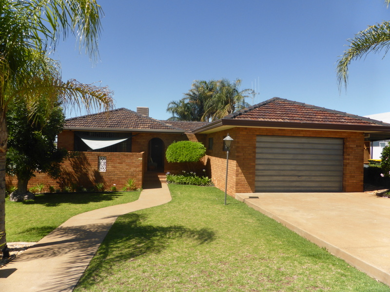 5 Tichborne Street, Parkes, NSW 2870 - realestate.com.au