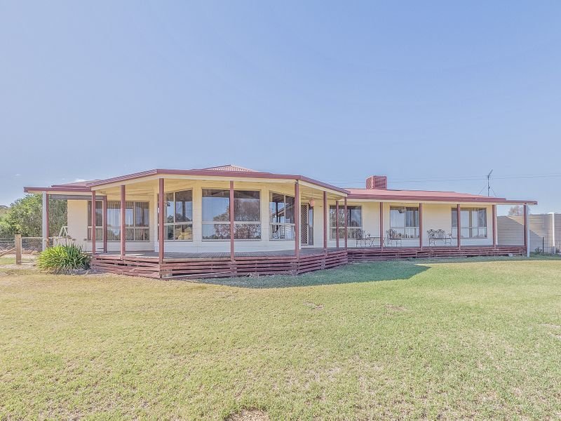 39 Valley View Road, Cowra, NSW 2794 Property Details