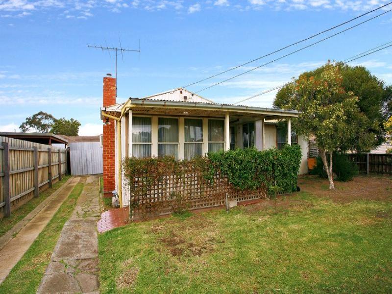 7 Kinnane Cres, Sunshine, VIC 3020