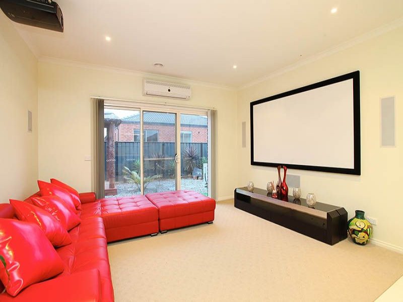 17-hardwick-crescent-derrimut-vic-3026-property-details