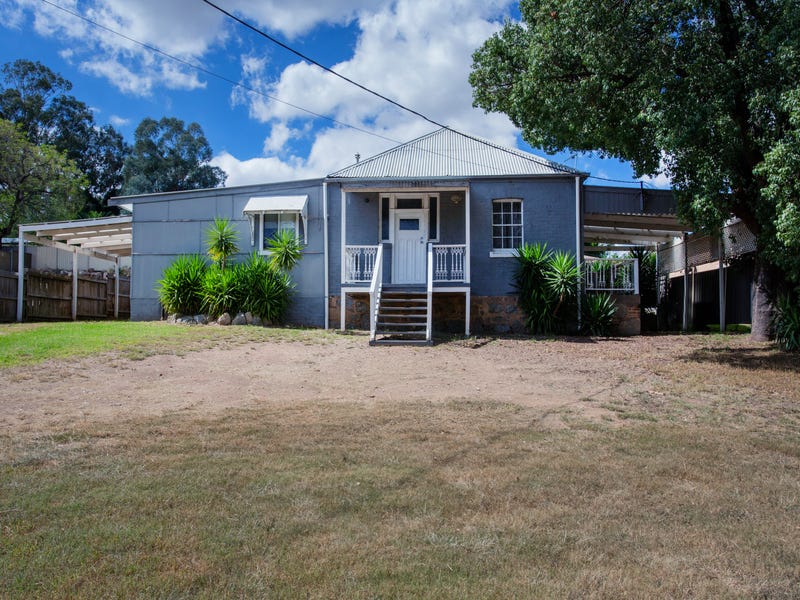 11 Redfern Street Cowra Nsw 2794 Property Details