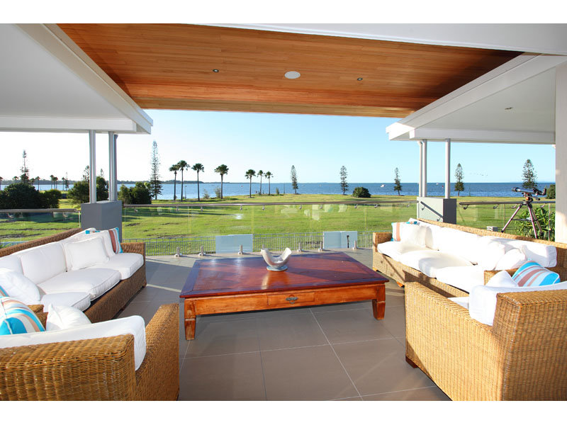 41 Raby Bay Boulevard, Cleveland, QLD