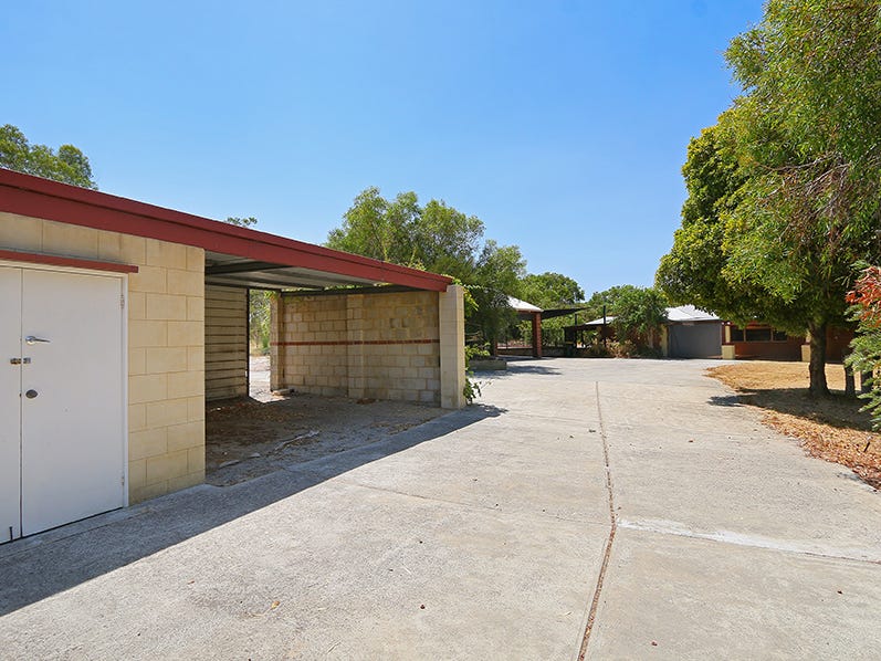 607 Lyon Road, Wandi, WA 6167